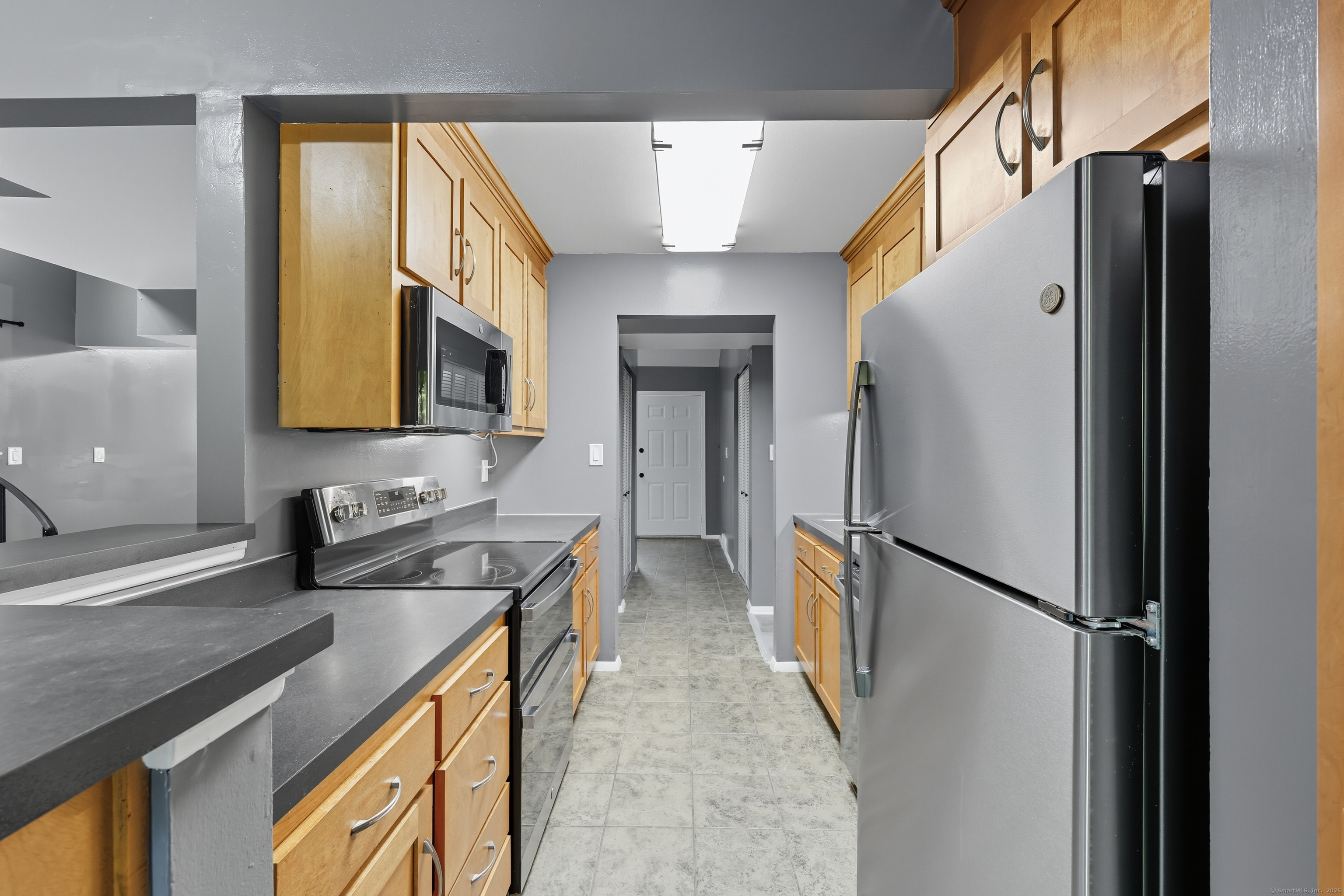 62 Chatham Lane Bristol, CT 06010 - Photo 13 of 37