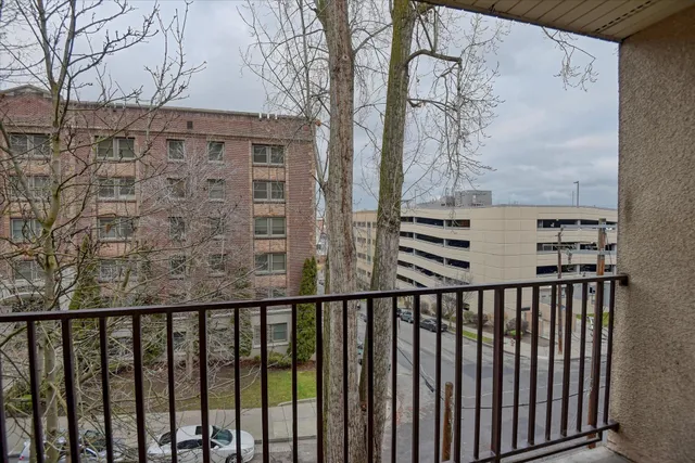 $250,000 | 707 West 6th Avenue, Unit 33, Spokane, WA 99204