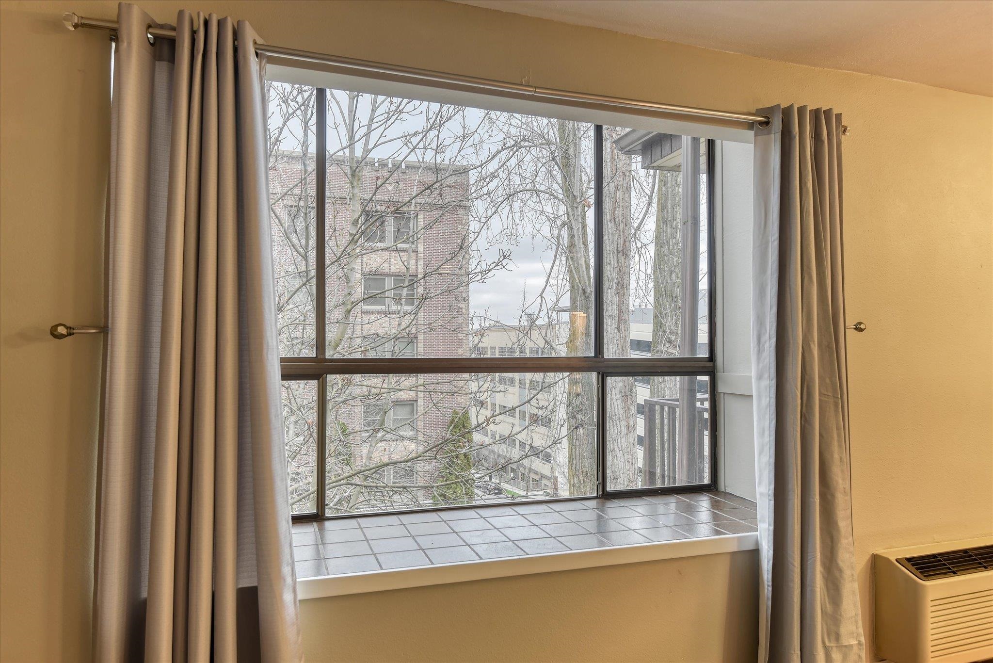 707 West 6th Avenue, Unit 33 Spokane, WA 99204 - Photo 6 of 28