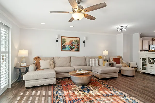 $400,000 | 782 West Misty Drive, Palatine, IL 60074