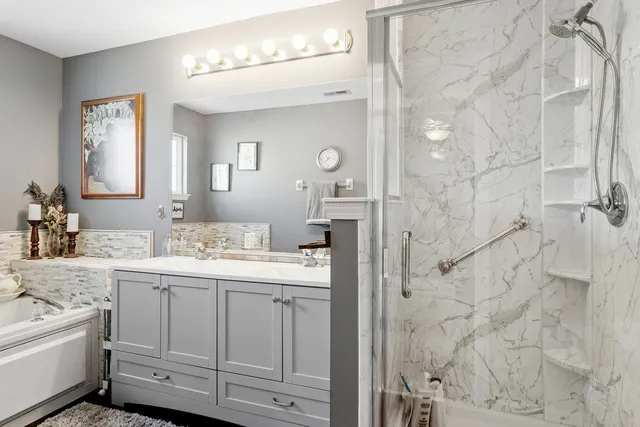 $400,000 | 782 West Misty Drive, Palatine, IL 60074