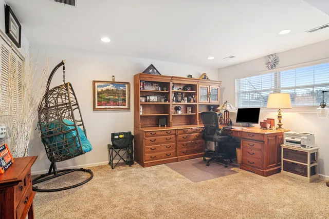 $400,000 | 782 West Misty Drive, Palatine, IL 60074