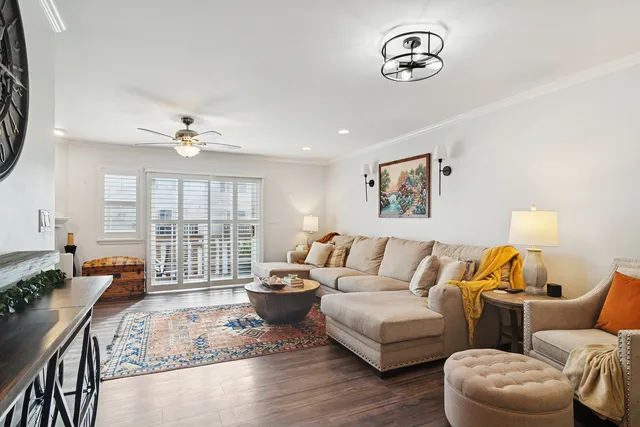 $400,000 | 782 West Misty Drive, Palatine, IL 60074