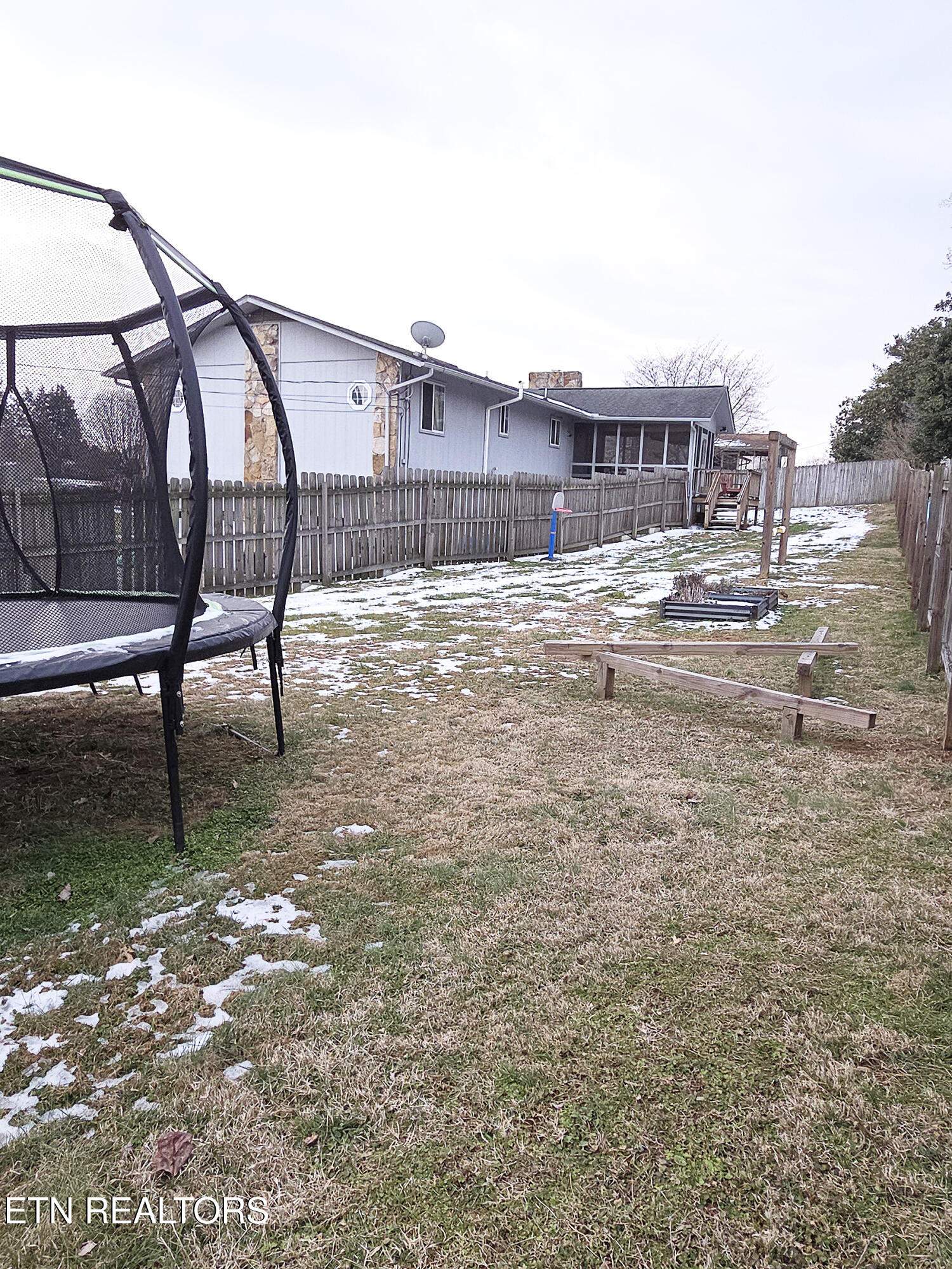 7315 Cornwall Road Knoxville, TN 37931 - Photo 7 of 32 back yard v