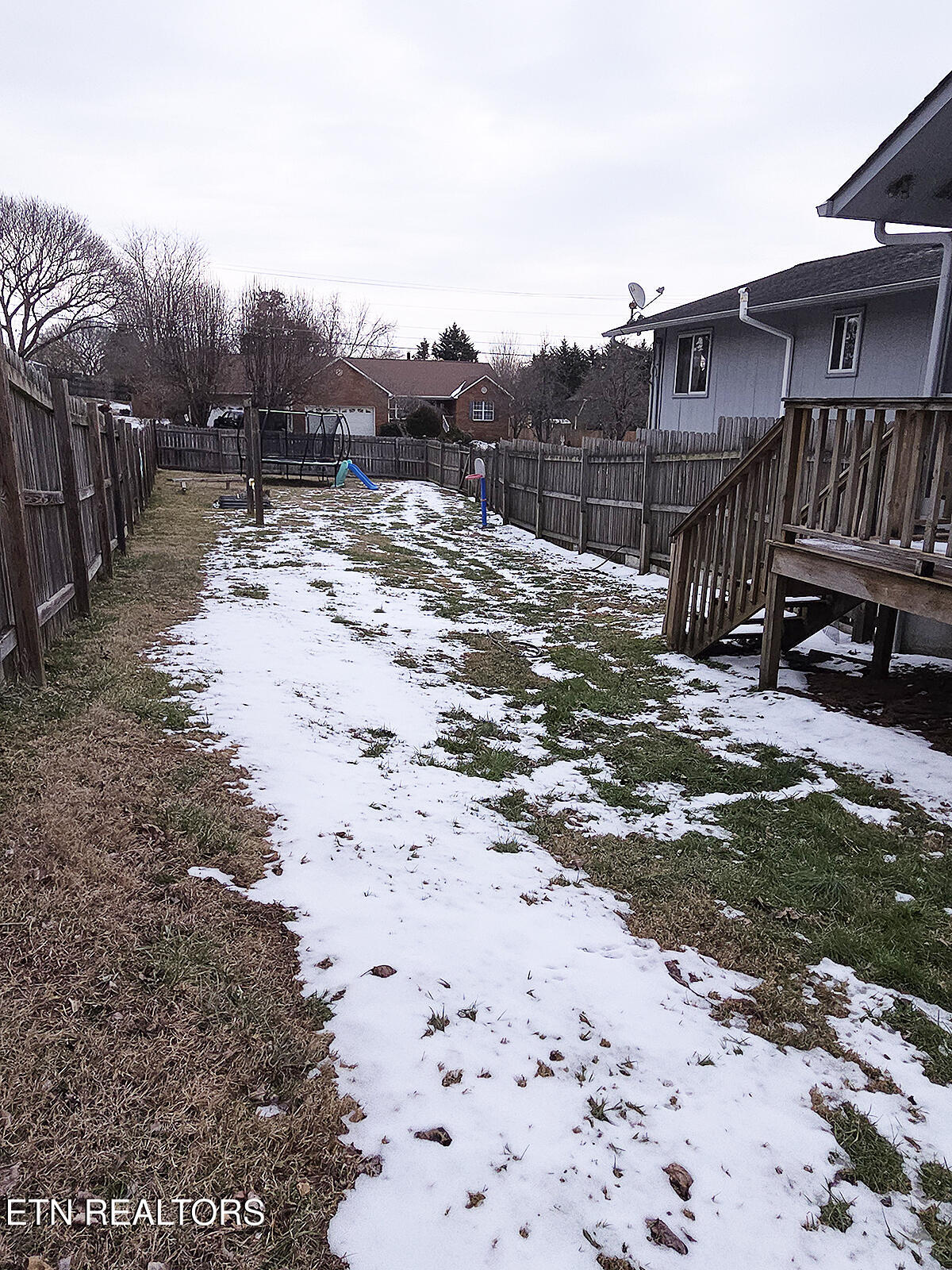 7315 Cornwall Road Knoxville, TN 37931 - Photo 8 of 32 back deck v
