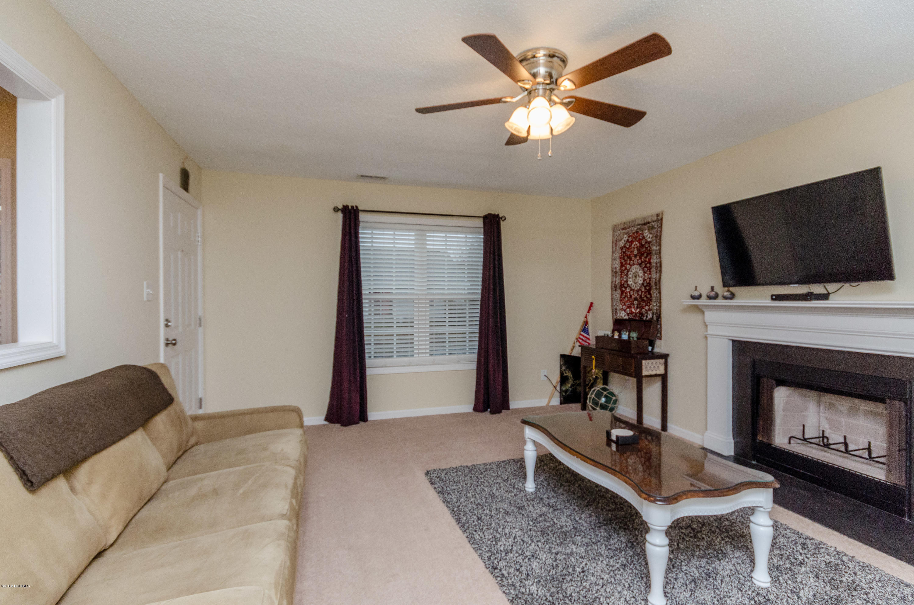 3035 Foxhorn Road Jacksonville, NC 28546 - Photo 5 of 29 DSC_0723