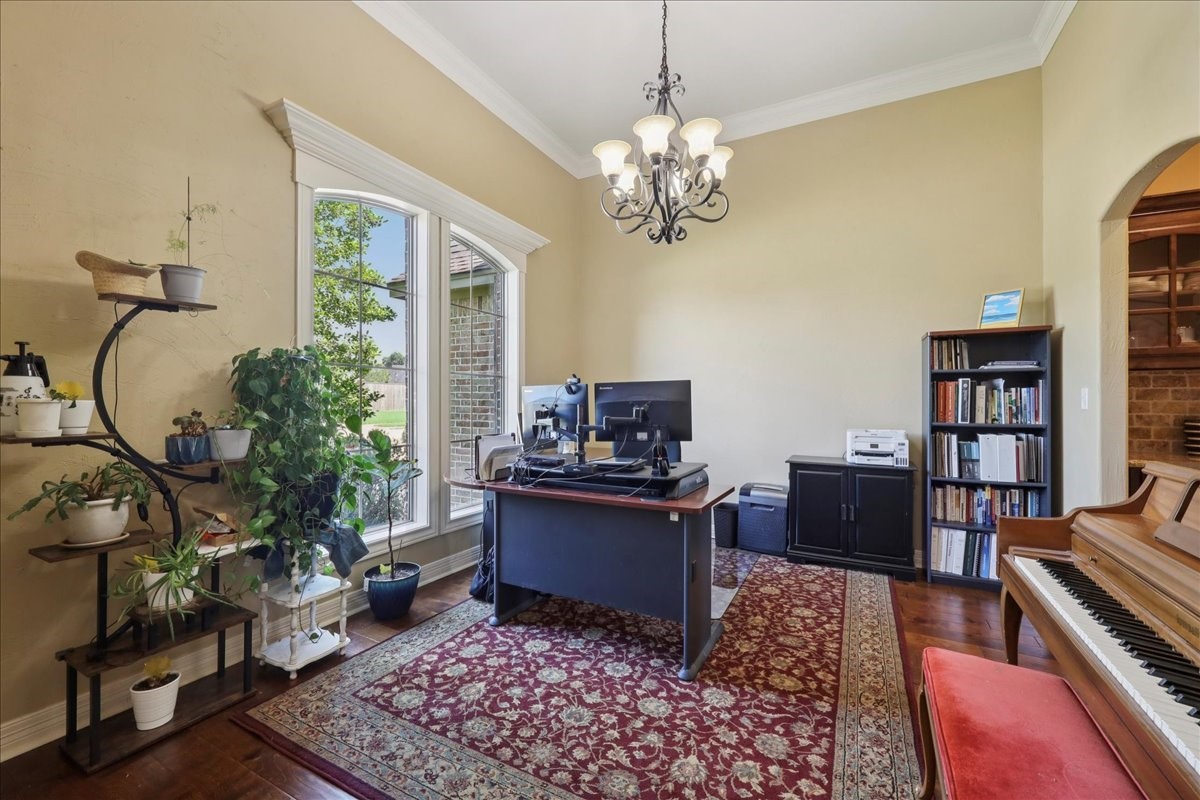 404 Birch View Drive Lumberton, TX 77657 - Photo 34 of 44 a living room with furniture and a rug