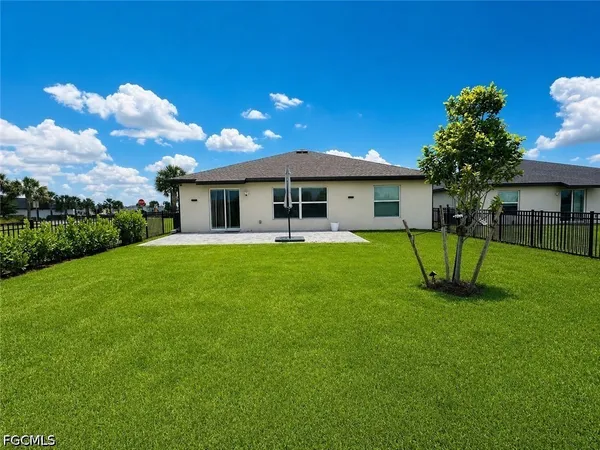 $2,495 | 4117 San Clemente Court, North Fort Myers, FL 33917