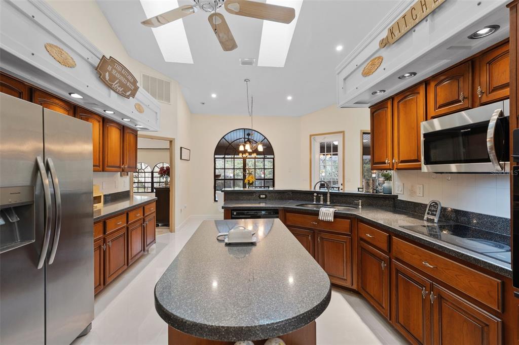 6491 Laurel Oak Drive Spring Hill, FL 34607 - Photo 13 of 46