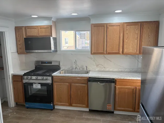 $2,000 | 169 Washington Road, Sayreville, NJ 08872