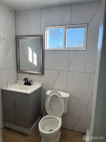 $2,000 | 169 Washington Road, Sayreville, NJ 08872