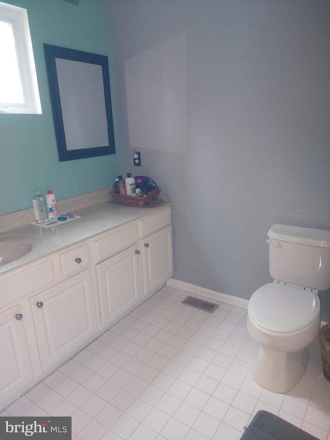 6 Charles Circle Delanco, NJ 08075 - Photo 6 of 21 1st floor full bath