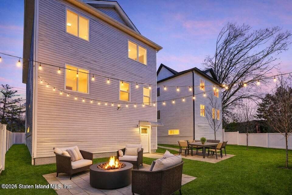 556 Drumgoole Road East Staten Island, NY 10312 - Photo 23 of 52 23
