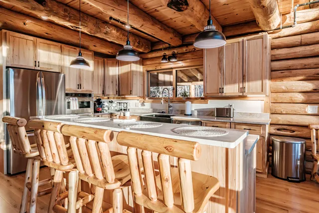 $1,899,000 | 366 Glades View Avenue, Newry, ME 04261