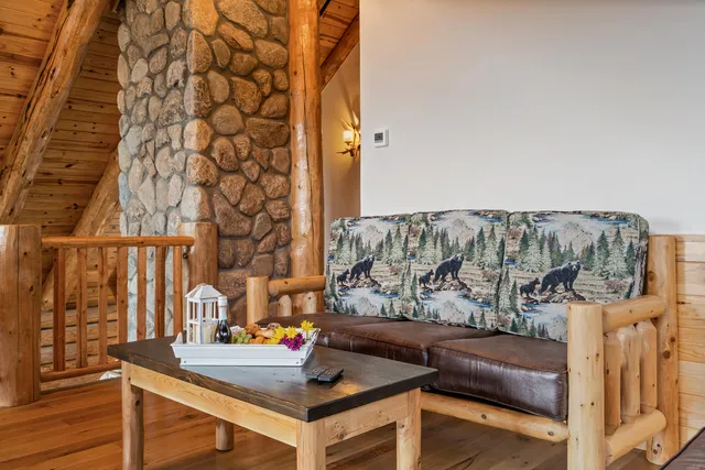 $1,899,000 | 366 Glades View Avenue, Newry, ME 04261