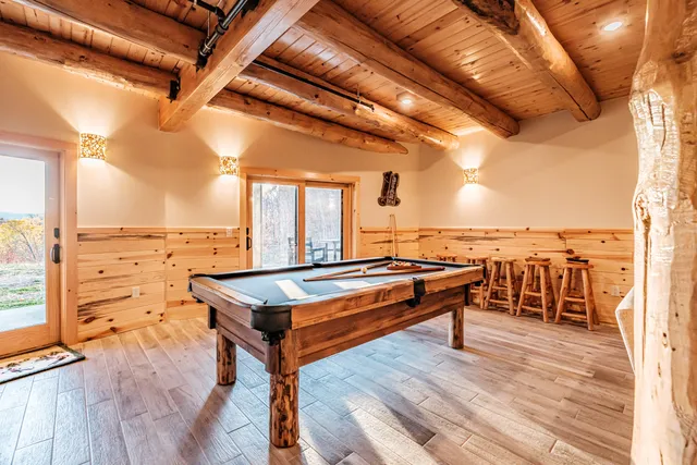 $2,100,000 | 366 Glades View Avenue, Newry, ME 04261