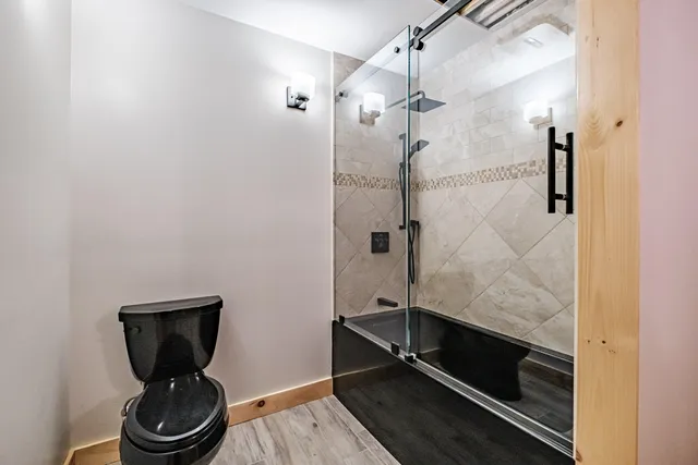 $2,100,000 | 366 Glades View Avenue, Newry, ME 04261