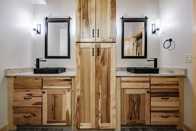 $2,100,000 | 366 Glades View Avenue, Newry, ME 04261