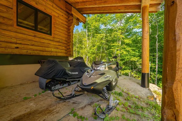 $1,899,000 | 366 Glades View Avenue, Newry, ME 04261