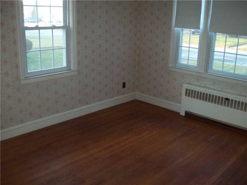 91 Belmont Road Cranston, RI 02910 - Photo 7 of 9 Bedroom.
