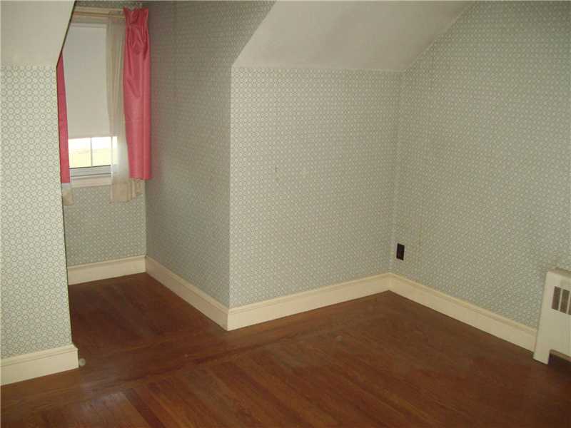 91 Belmont Road Cranston, RI 02910 - Photo 9 of 9 Bedroom.