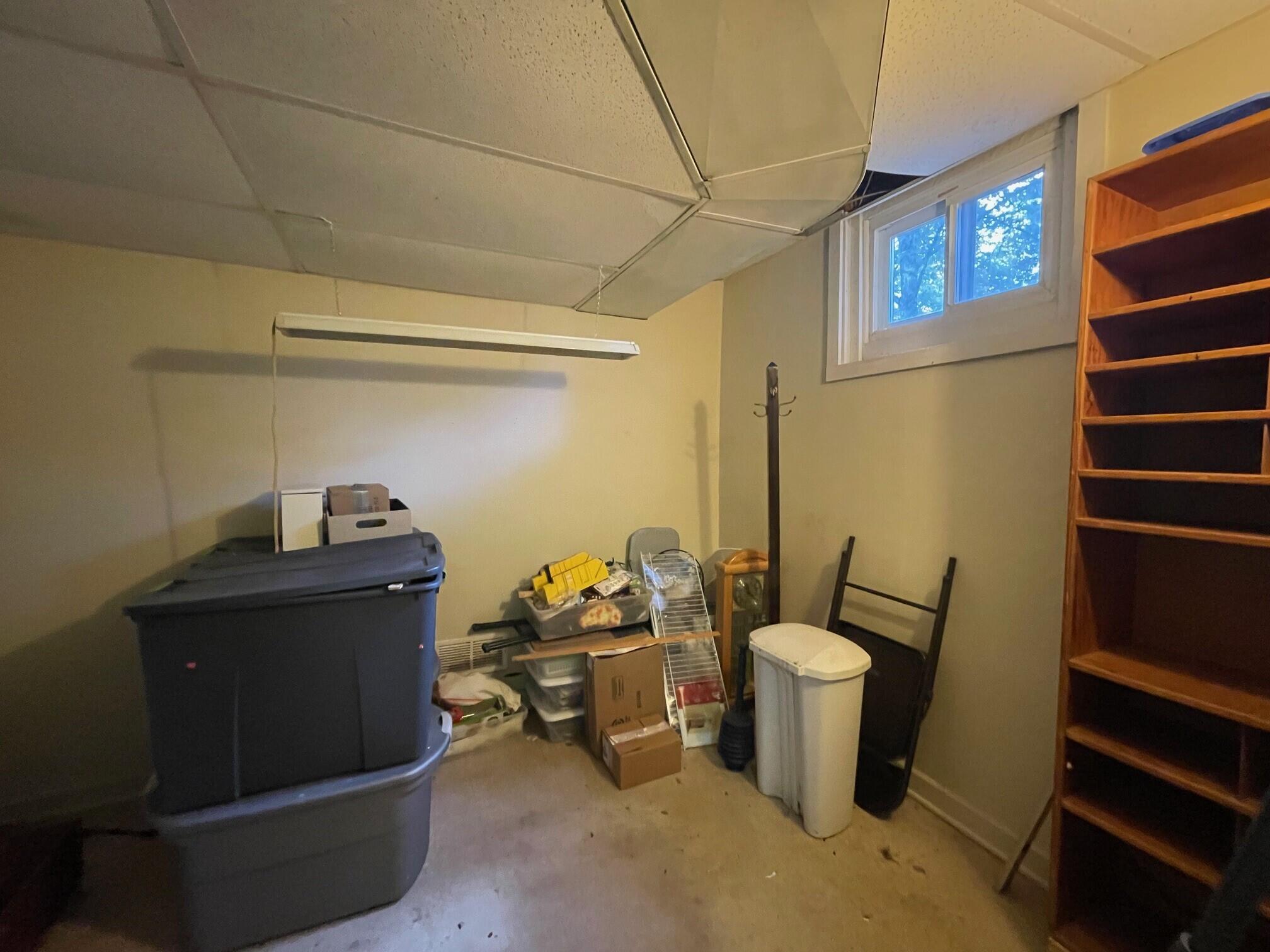 319 North Rowe Street Ludington, MI 49431 - Photo 16 of 20 Basement Office