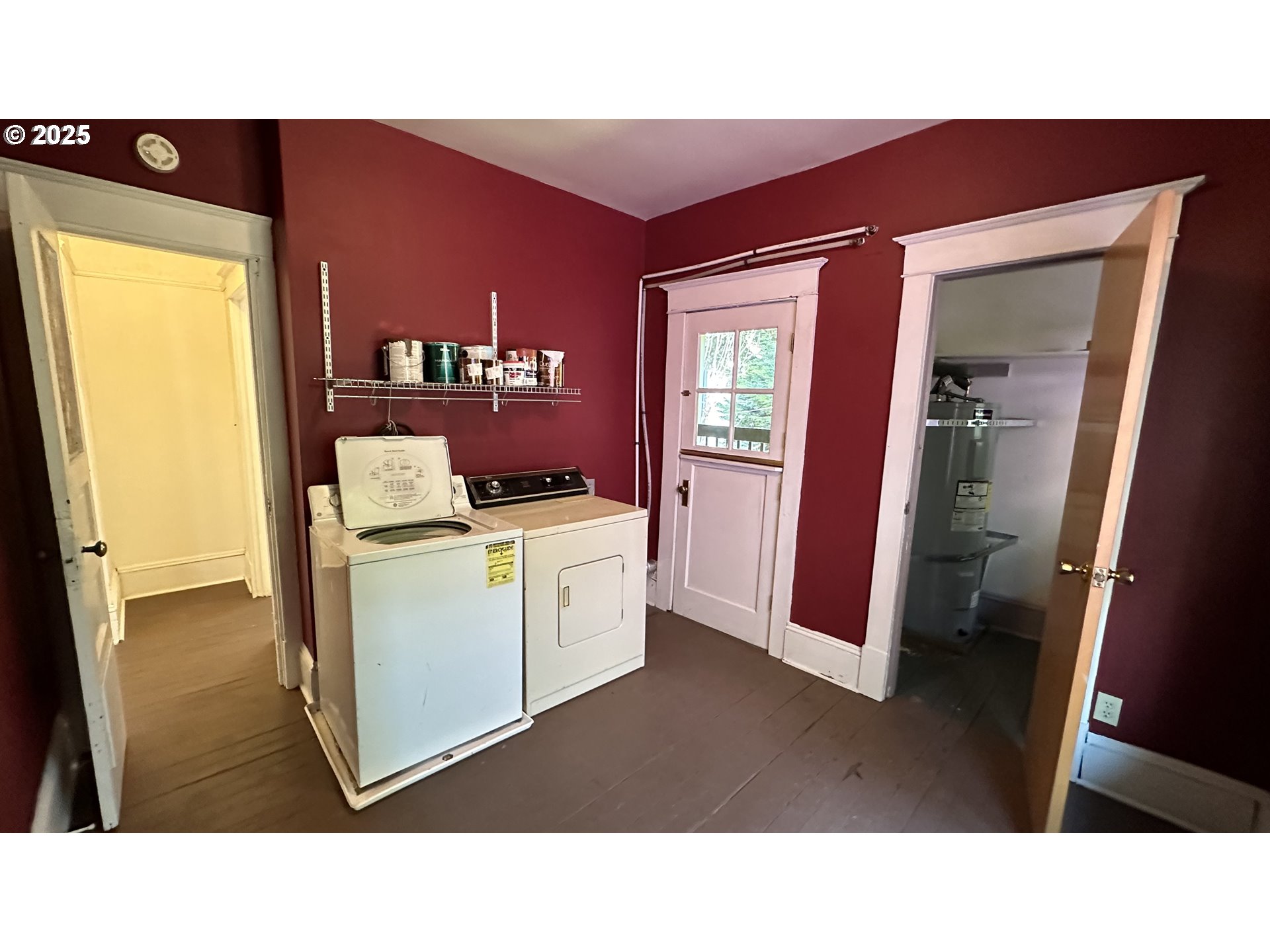 3122 North Williams Avenue Portland, OR 97227 - Photo 26 of 30 a open kitchen with furniture and a fireplace