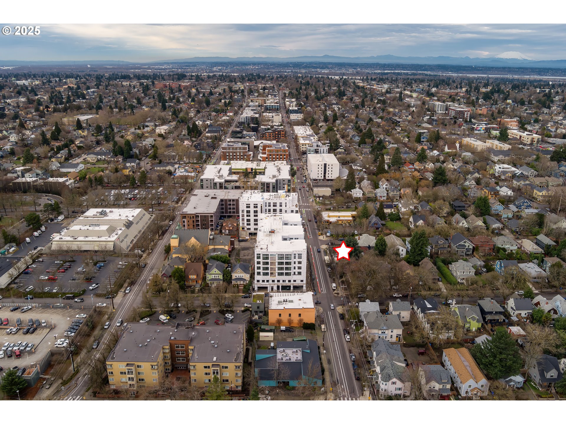 3122 North Williams Avenue Portland, OR 97227 - Photo 6 of 30 a view of a city