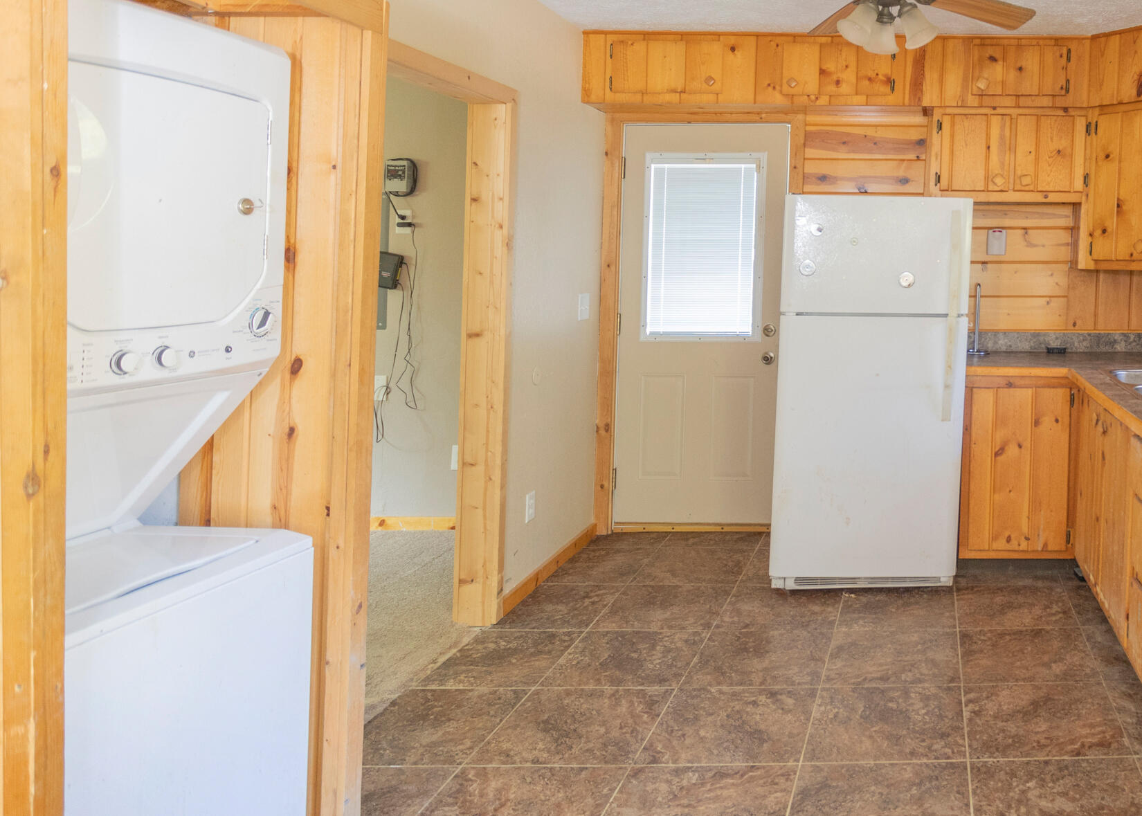 18586 Beaver Road Barryton, MI 49305 - Photo 9 of 24 18586 Beaver Rd. - Entry & Kitchen