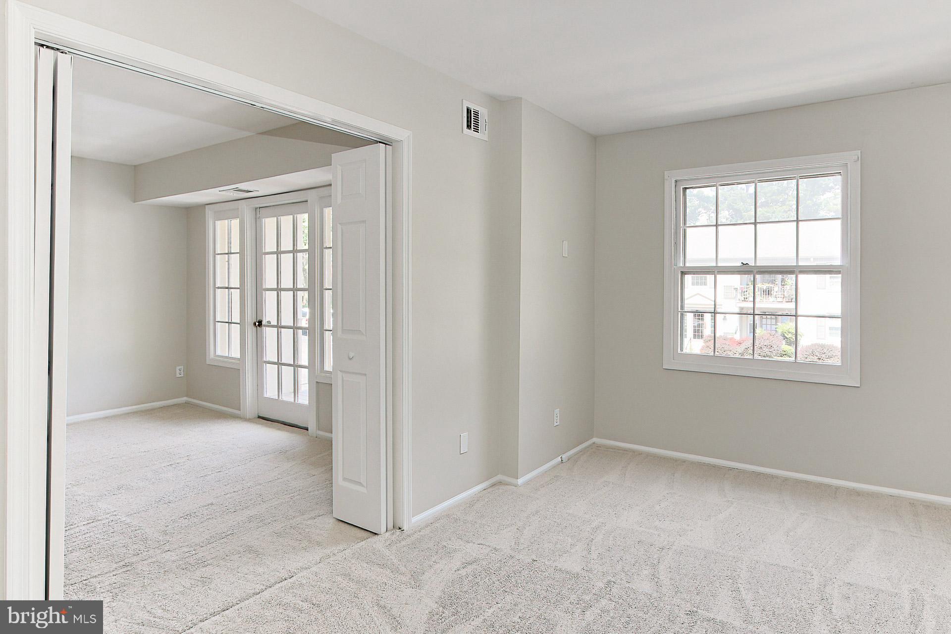 5905 F Kingsford Road, Unit 389 Springfield, VA 22152 - Photo 16 of 58 Den looking into living room
