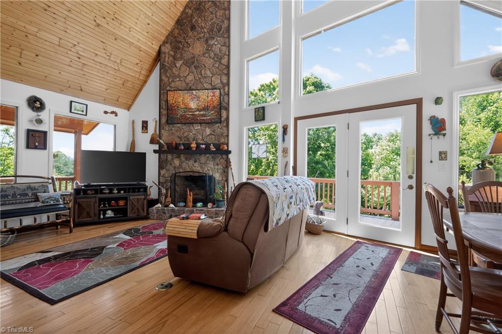 354 Two Rivers Drive Independence, VA 24348 - Photo 11 of 50 Gallery Image 11