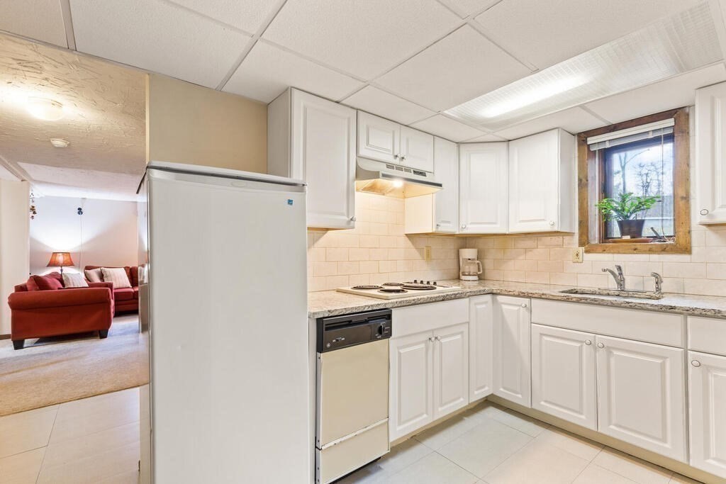 4 Barberry Road North Reading, MA 01864 - Photo 18 of 31