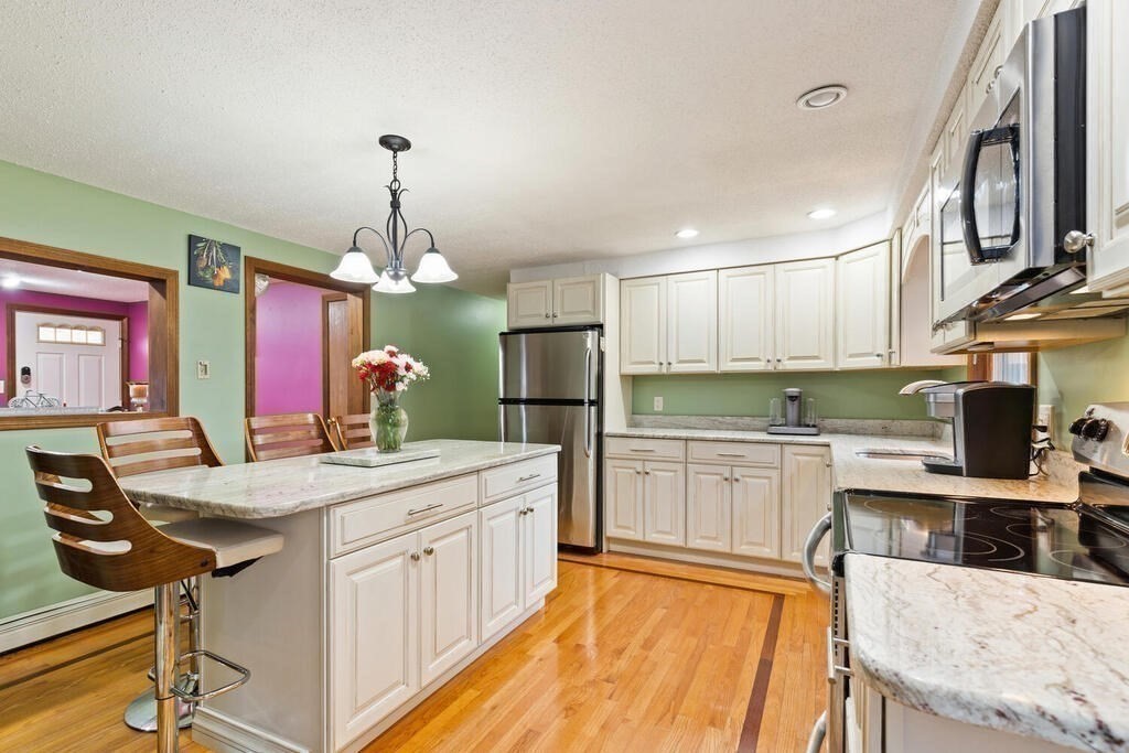 4 Barberry Road North Reading, MA 01864 - Photo 2 of 31