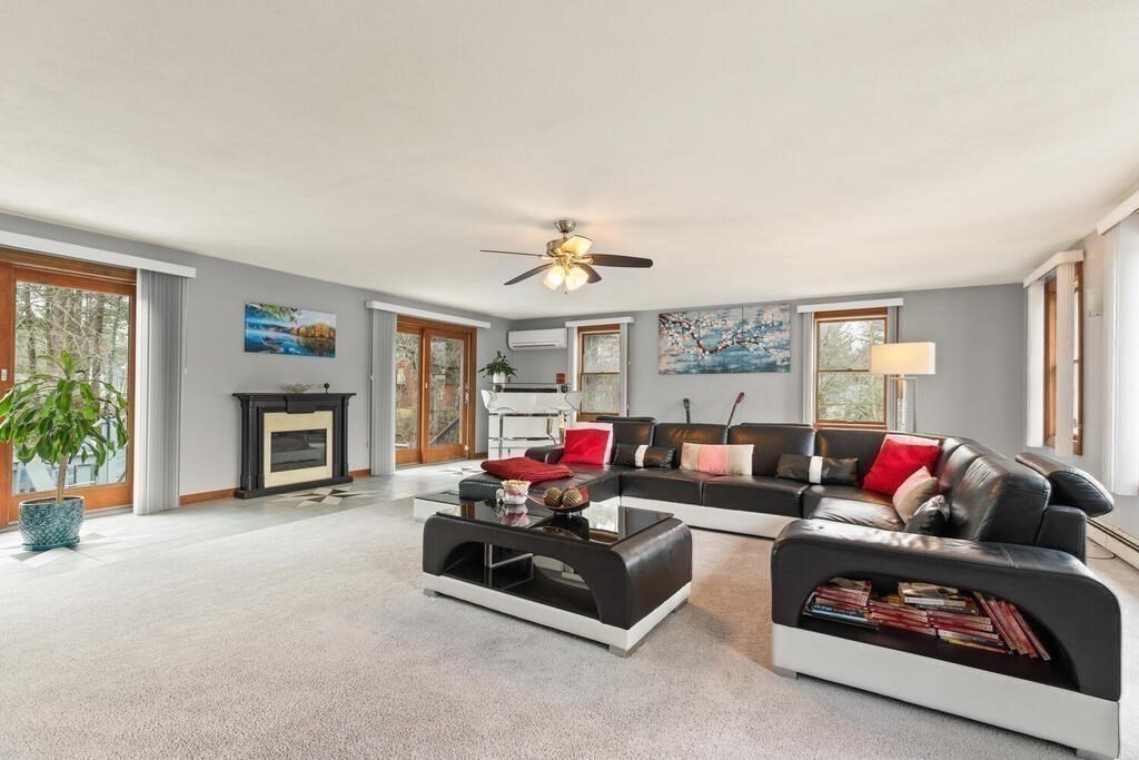 4 Barberry Road North Reading, MA 01864 - Photo 7 of 31