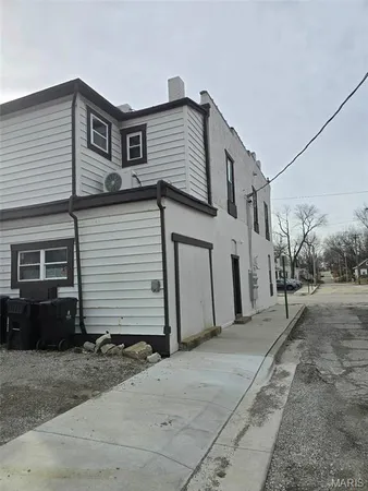 $375,000 | 1223 West Main Street, Belleville, IL 62220