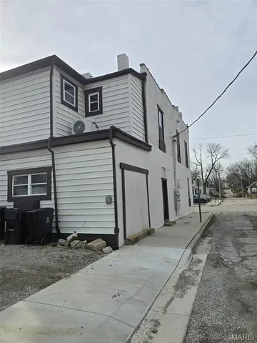 $420,000 | 1223 West Main Street, Belleville, IL 62220