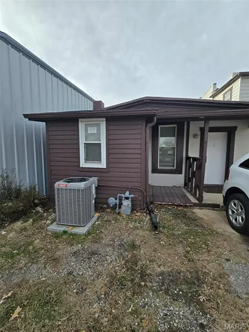 $420,000 | 1223 West Main Street, Belleville, IL 62220