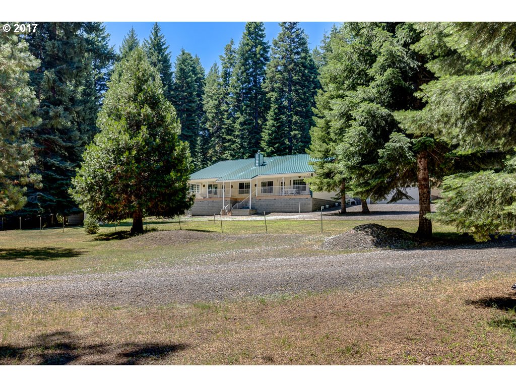 1940 Hyatt Prairie Road Ashland, OR 97520 - Photo 1 of 24 Gallery Image 1