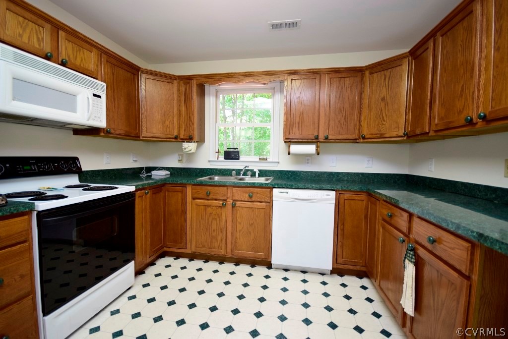11051 Holly Ridge Lane Ruther Glen, VA 22546 - Photo 4 of 29 Gallery Image 4
