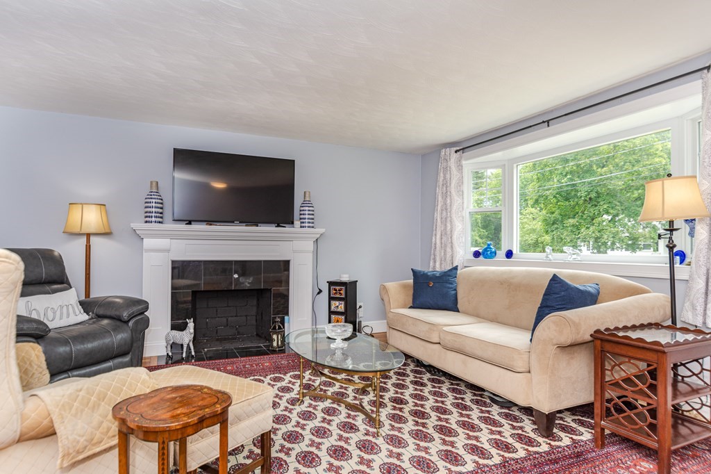 32 Anthony Road North Reading, MA 01864 - Photo 13 of 36 Gallery Image 13