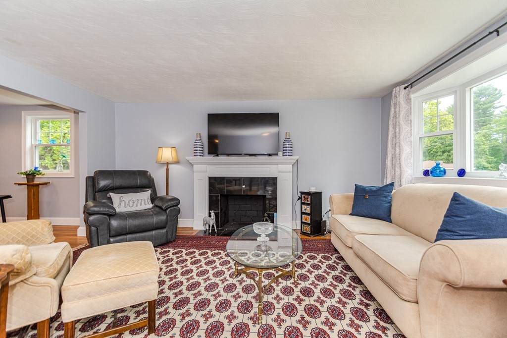 32 Anthony Road North Reading, MA 01864 - Photo 14 of 36 Gallery Image 14