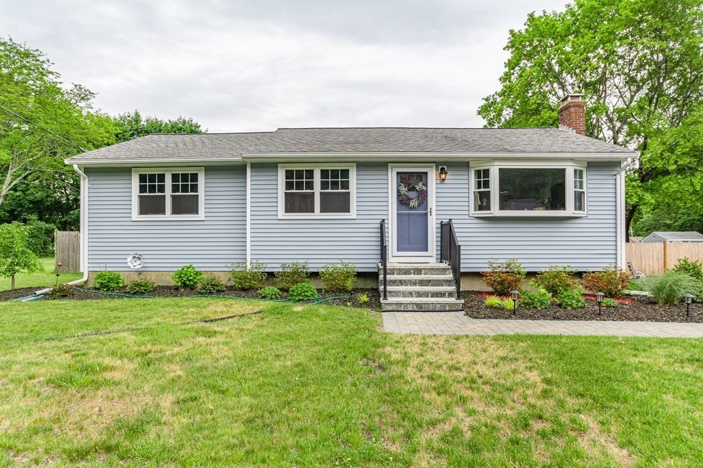 32 Anthony Road North Reading, MA 01864 - Photo 3 of 36 Gallery Image 3