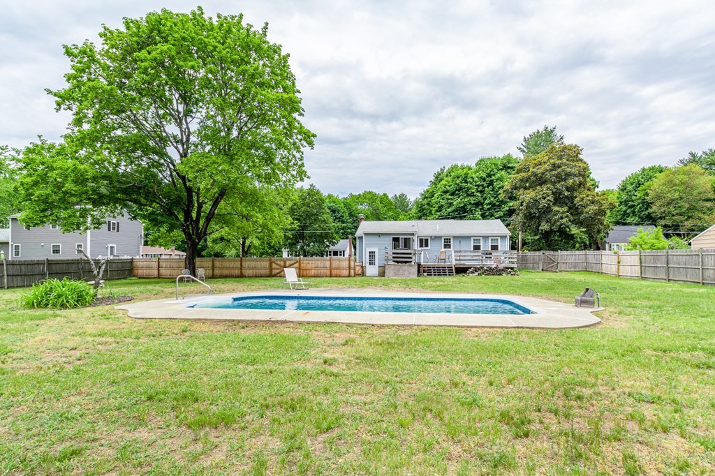 32 Anthony Road North Reading, MA 01864 - Photo 8 of 36 Gallery Image 8