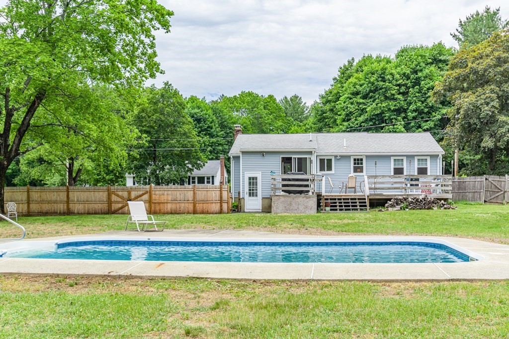 32 Anthony Road North Reading, MA 01864 - Photo 9 of 36 Gallery Image 9