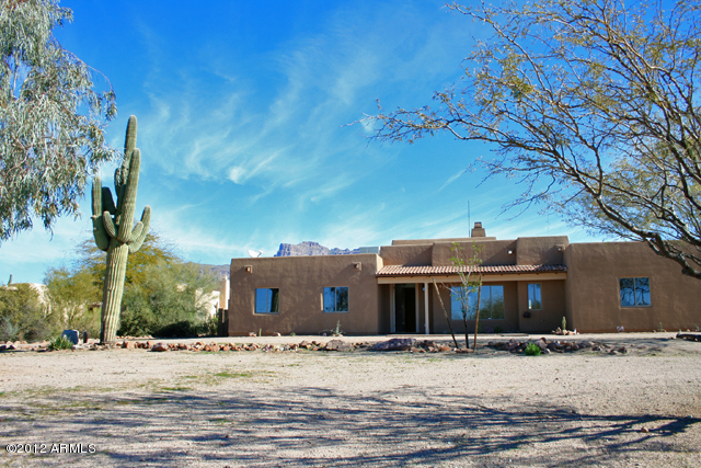 1955 South Val Vista Road Apache Junction, AZ 85119 - Photo 2 of 18 2