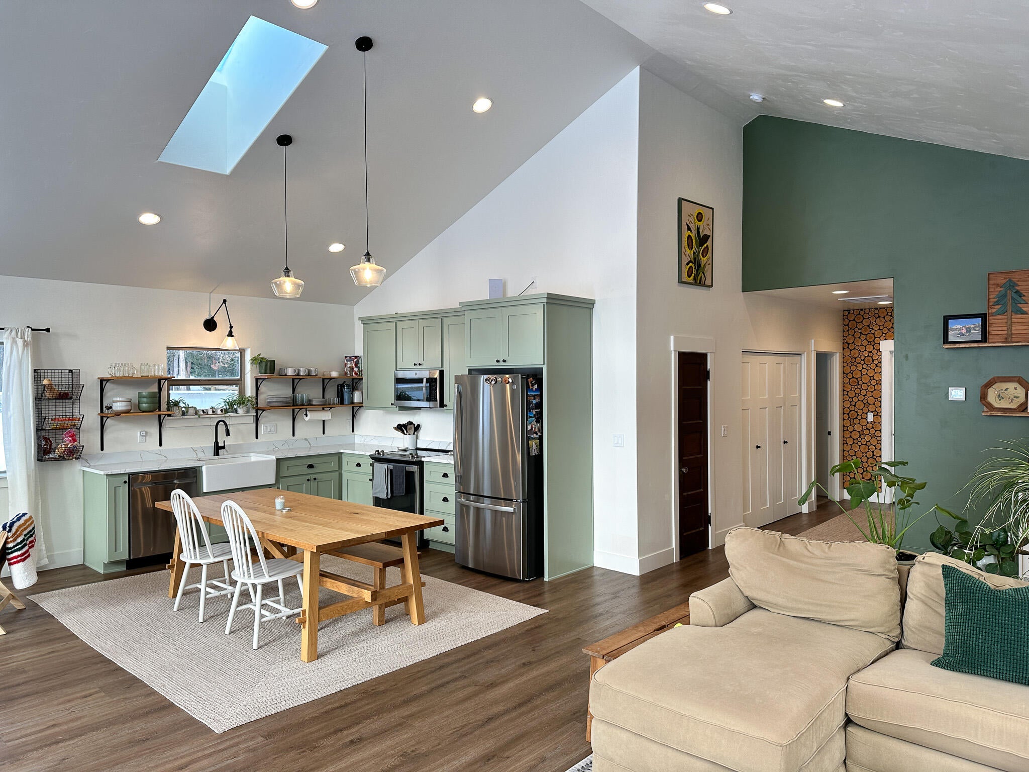 54812 Pine Crest Road Bend, OR 97707 - Photo 17 of 50 MooneyHouse-17