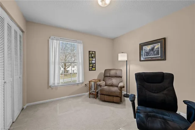 $400,000 | 404 Hassellwood Drive, Jamestown, NC 27282