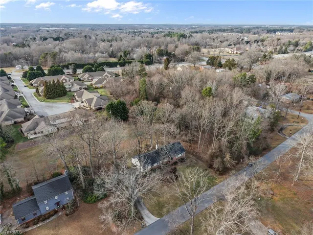 $400,000 | 404 Hassellwood Drive, Jamestown, NC 27282