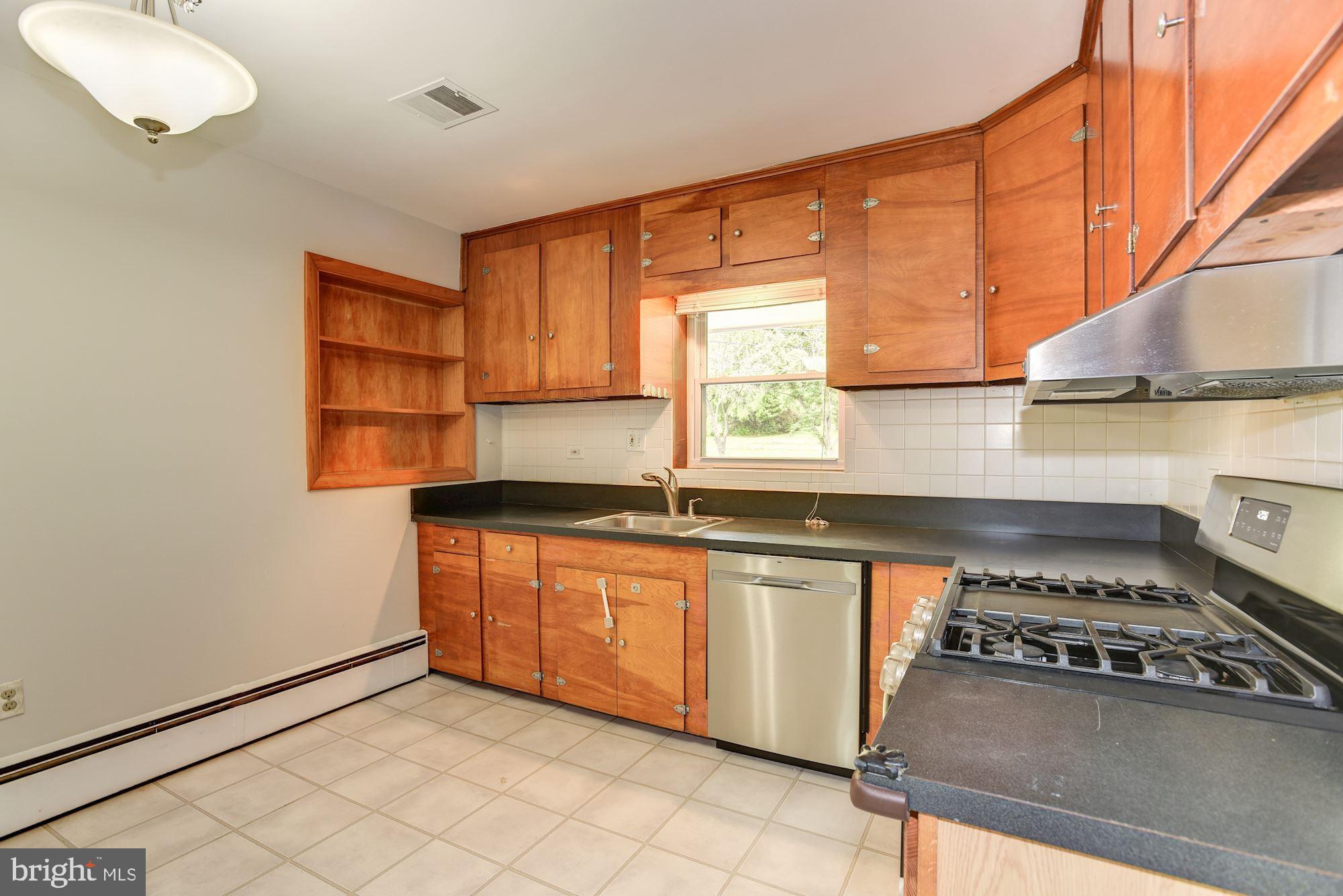 2204 Arcola Avenue Silver Spring, MD 20902 - Photo 11 of 38 Kitchen
