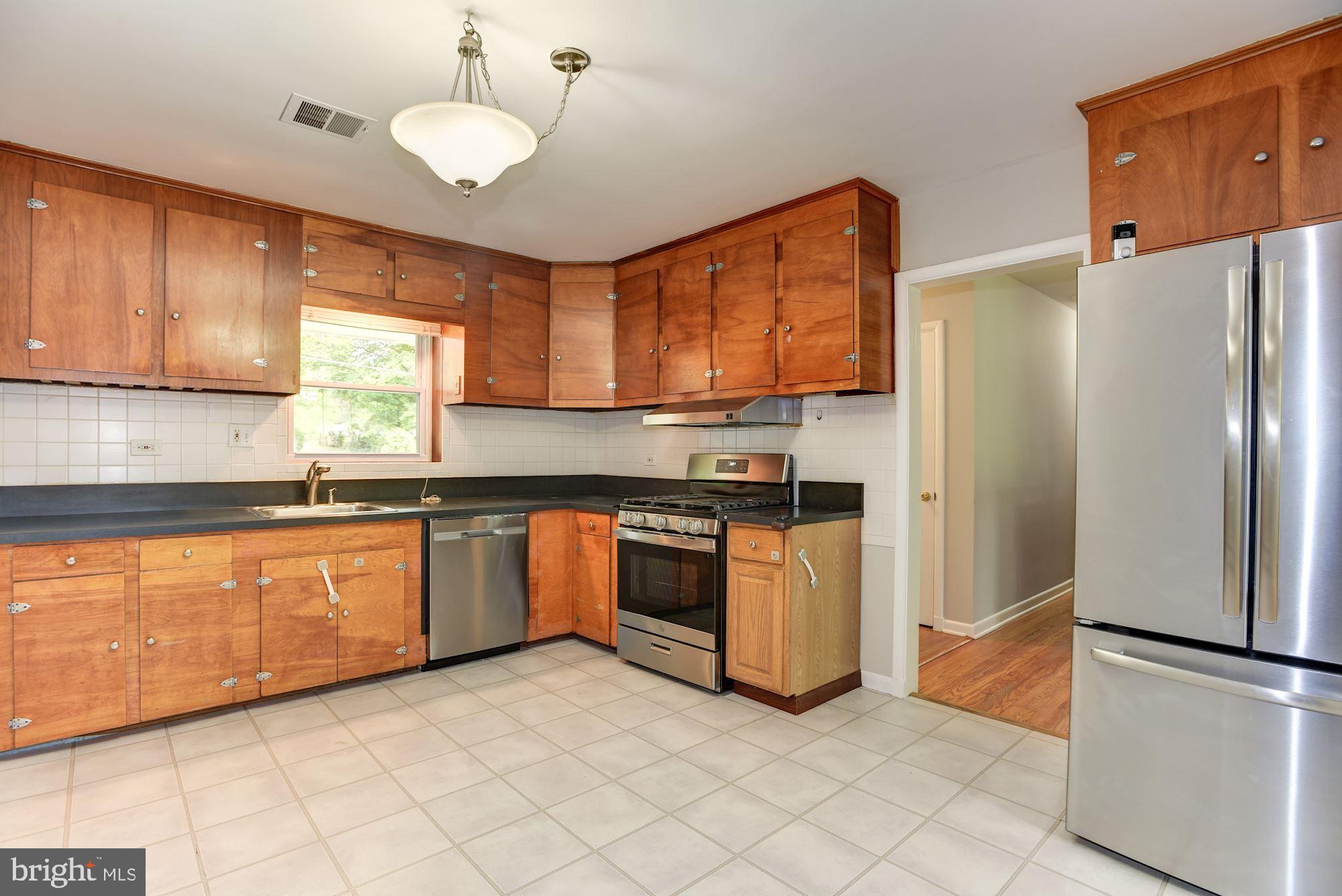 2204 Arcola Avenue Silver Spring, MD 20902 - Photo 12 of 38 Kitchen